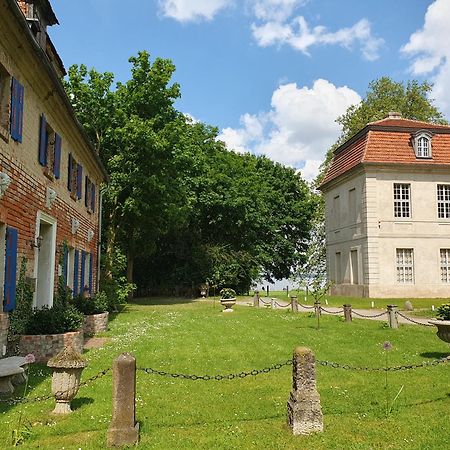 Gesindehaus am Schloss Kummerower See Kummerow  Exterior foto