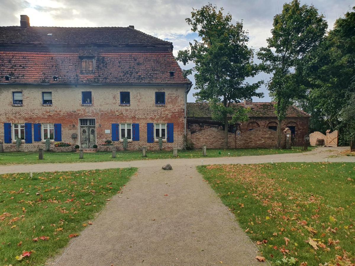 Gesindehaus am Schloss Kummerower See Kummerow  Exterior foto